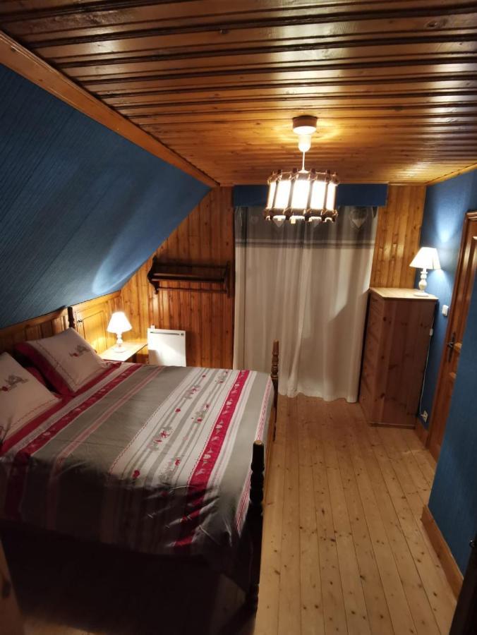 Authentique Chalet Vue Sur Le Lac Et Les Pistes Besse-et-Saint-Anastaise Εξωτερικό φωτογραφία