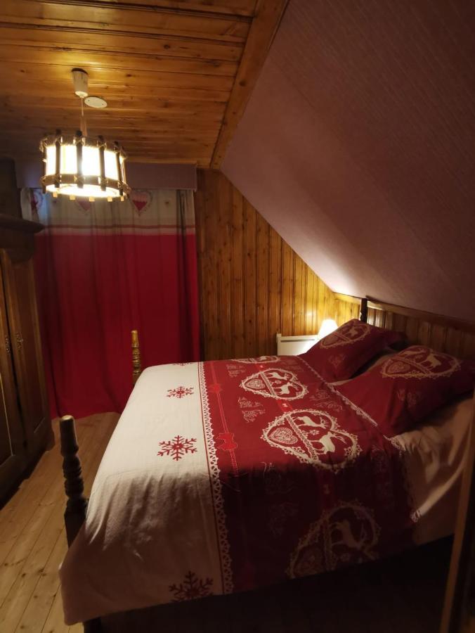 Authentique Chalet Vue Sur Le Lac Et Les Pistes Besse-et-Saint-Anastaise Εξωτερικό φωτογραφία